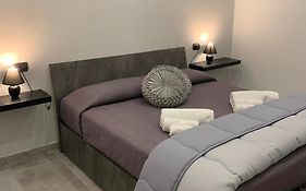 Miris Apartment Fast Comfortable Naples Airport Capodichino 25 Minutes Walk Self Check-In